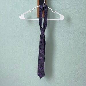 Kenneth Cole Dark Purple Floral Tie